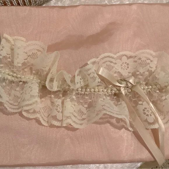 Beautiful vintage New without tags lingerie holder